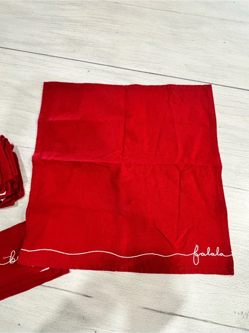 POTTERY BARN Set Of 6 Red Napkins Holiday Sentiments Organic Cotton Embroidered